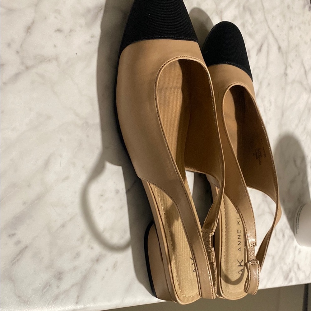 Anne Klein Two-Tone Tan and Black Slingback Flats